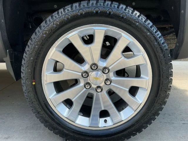 Used 2017 White Chevrolet LT image 29
