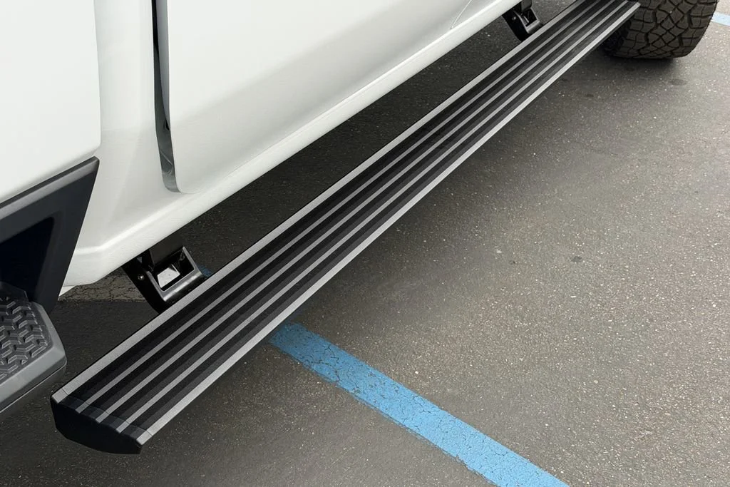 New 2026 Summit White GMC AT4X image 9