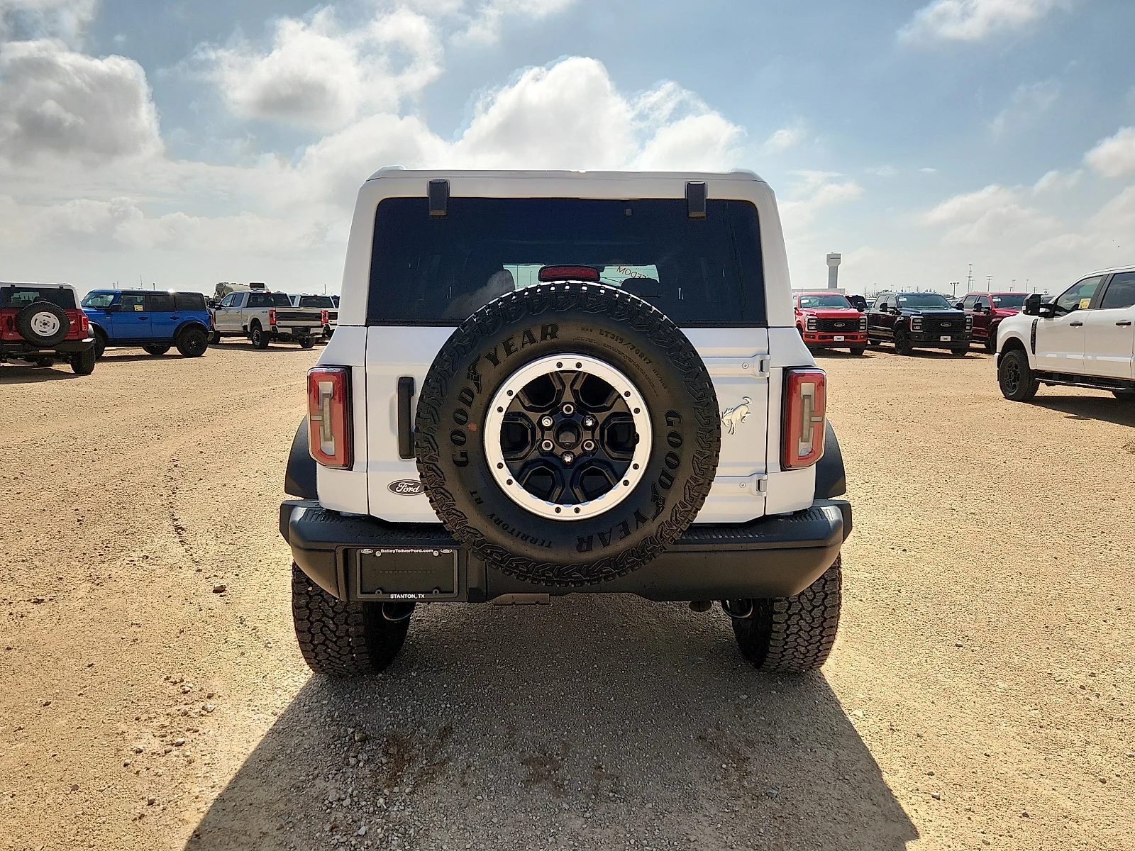 New 2026 Oxford White Ford Badlands image 6