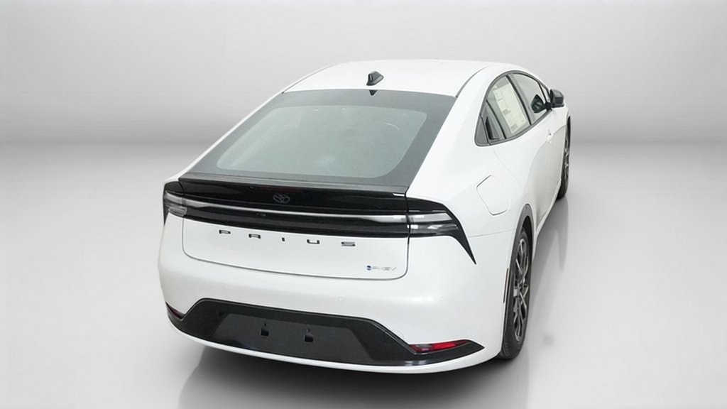 New 2026 Wind Chill Pearl Toyota XSE image 38
