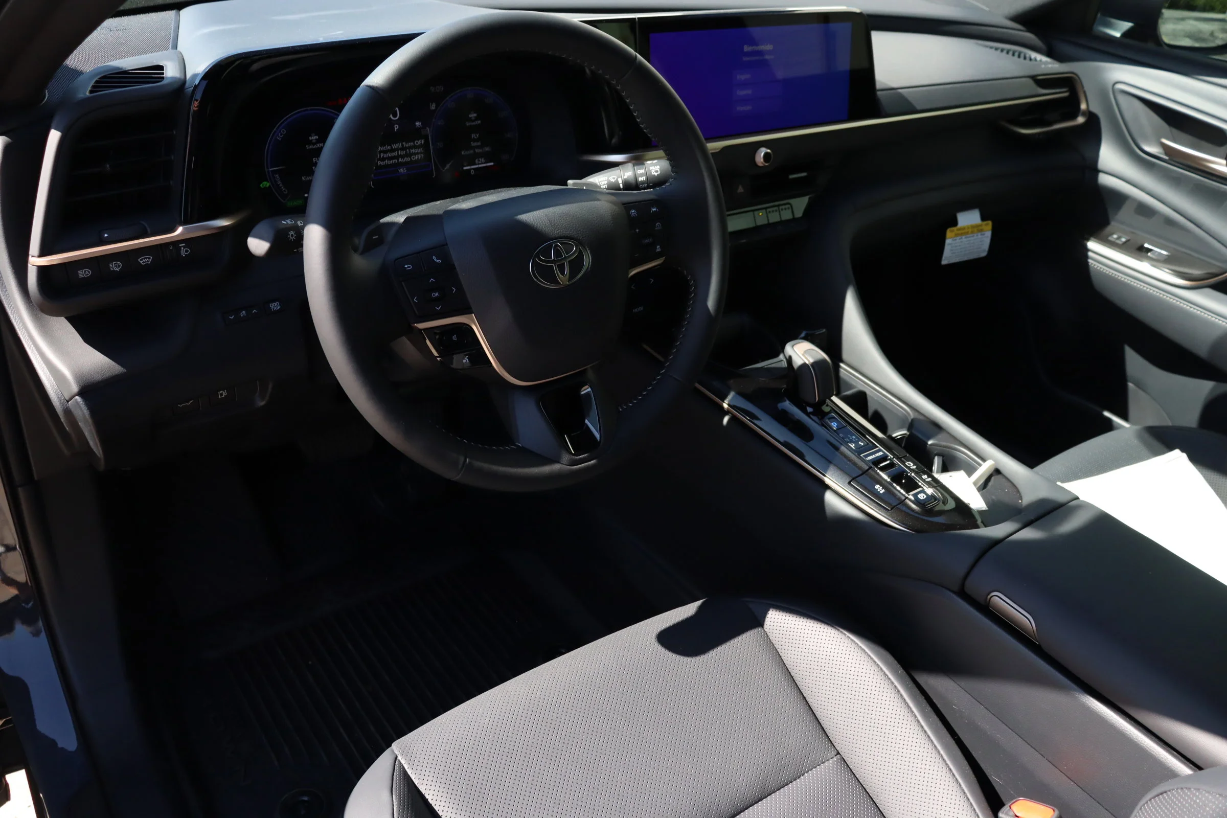 2026 Toyota Crown Signia XLE - Photo 13