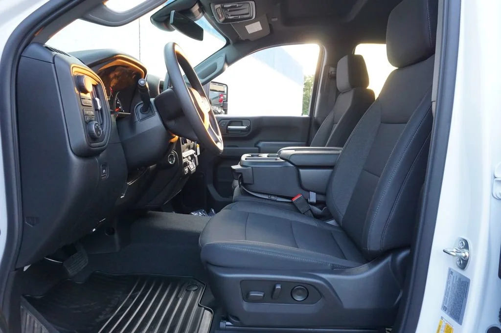 2026 Chevrolet Silverado 2500 HD Custom - Photo 10