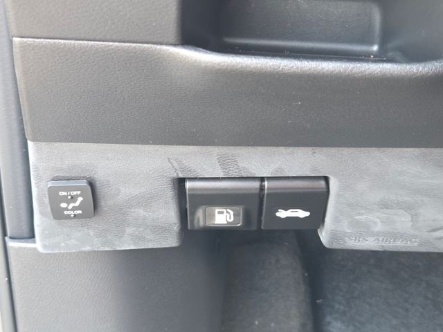 Used 2024 Gray Nissan SR image 27