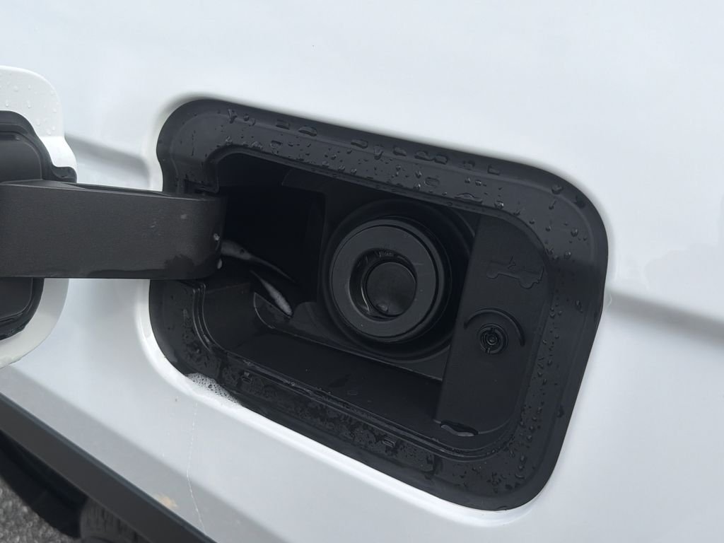 New 2026 White/off-white Jeep Laredo X image 29
