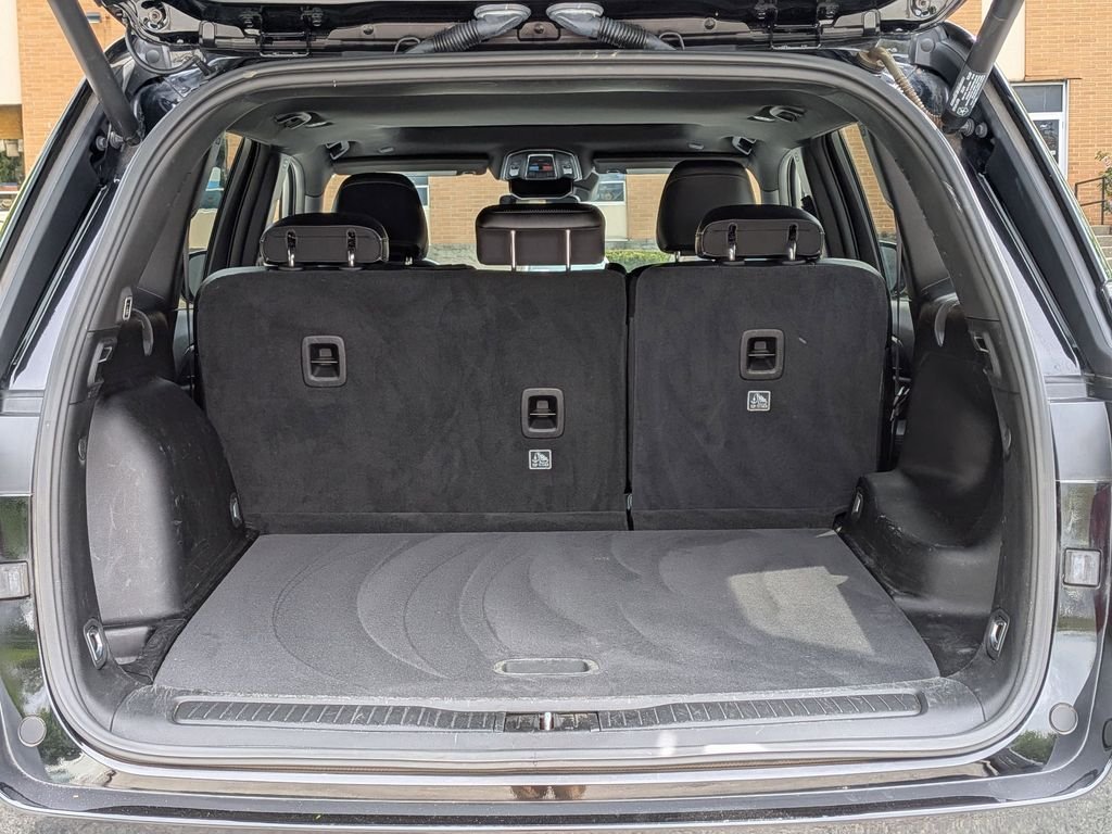 Used 2023 Black Jeep Altitude X image 6