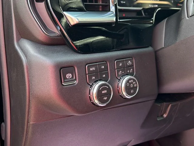 New 2026 Onyx Black GMC SLT image 31