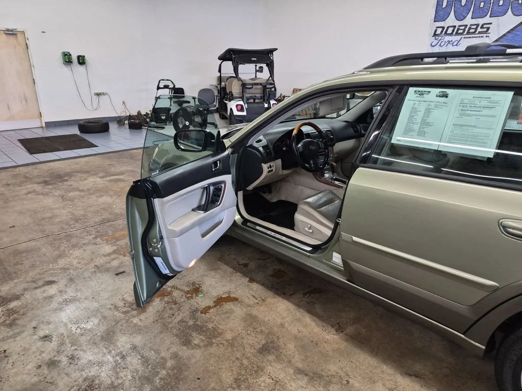 Used 2006 Green Subaru 3.0R image 8