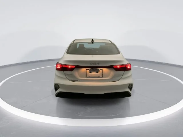 Used 2024 White Kia LXS image 5
