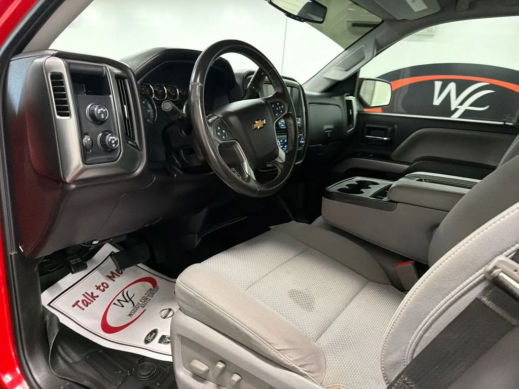 Used 2018 Red Chevrolet LT image 12