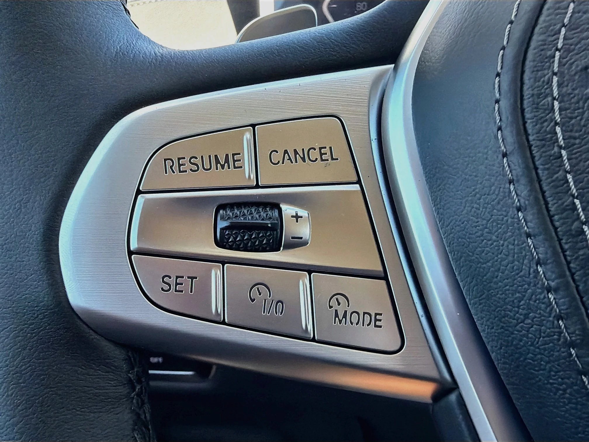 New 2027 Alpine White BMW xDrive40i image 40