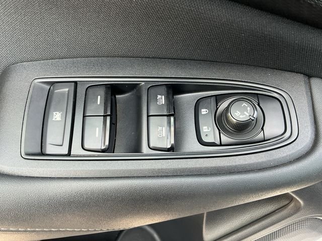 Used 2021 Silver Subaru 2.5i image 12