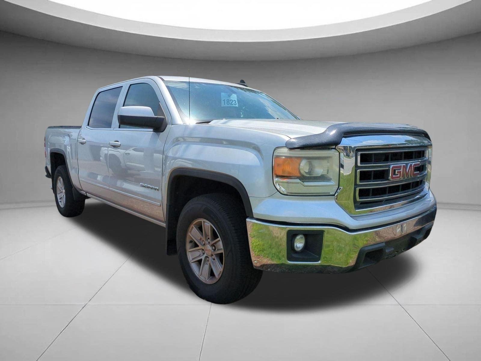 Used 2015 Light Steel Gray Metallic GMC SLE image 3