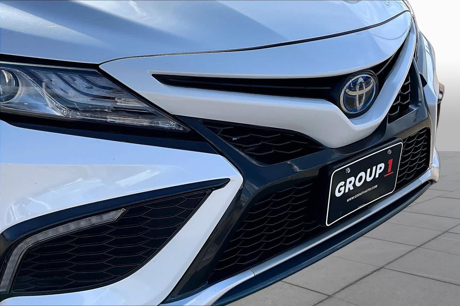 Used 2023 Wind Chill Pearl Toyota Hybrid XSE image 28