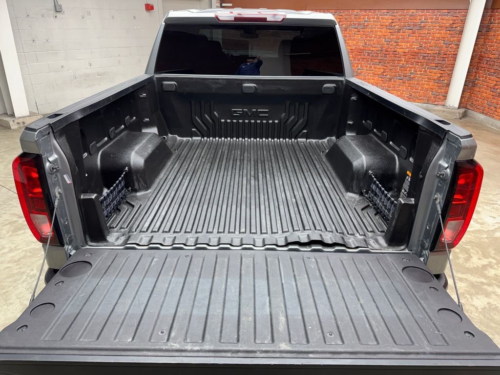 Used 2024 Silver GMC Elevation image 29