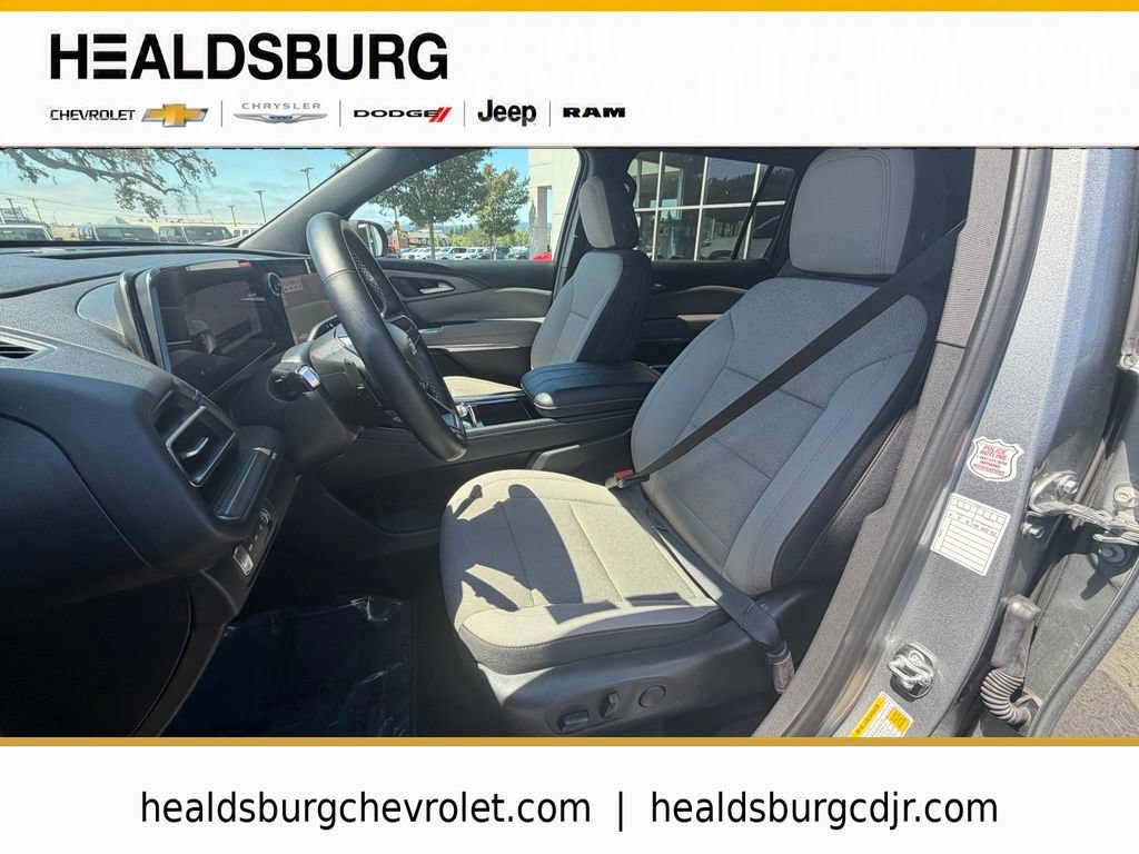 2025 Chevrolet Traverse LT - Photo 10