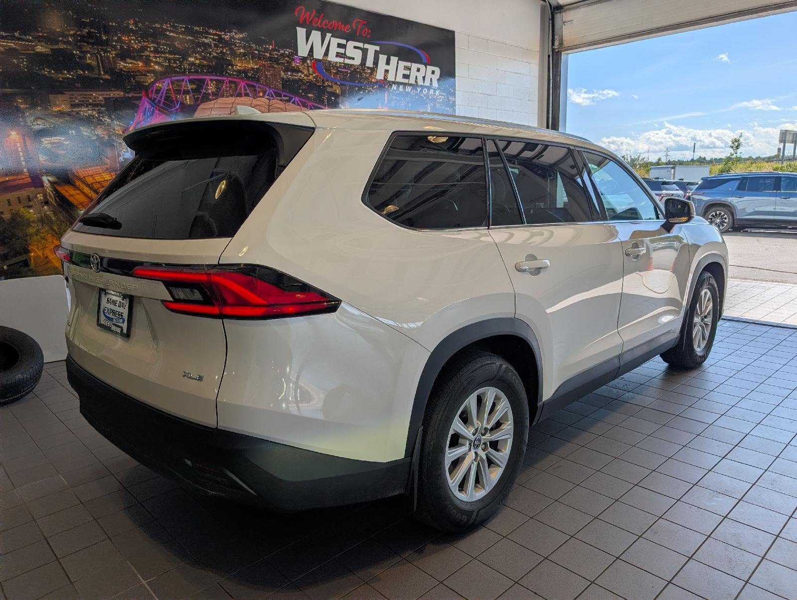 Used 2024 Coastal Cream Toyota XLE image 7