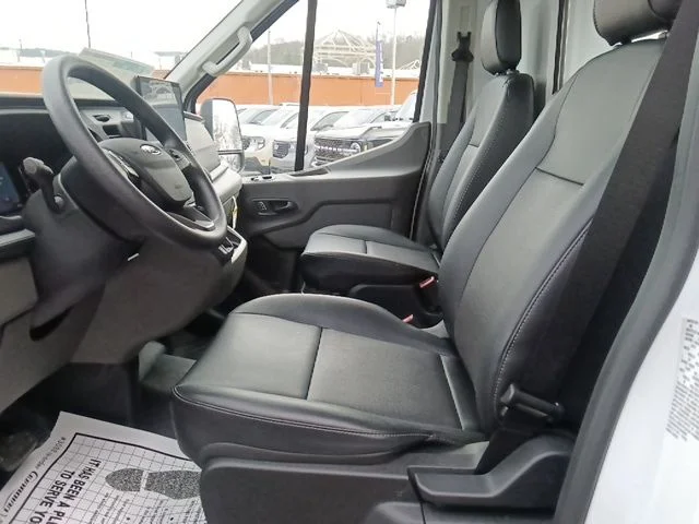New 2026 Oxford White Ford Cutaway image 15