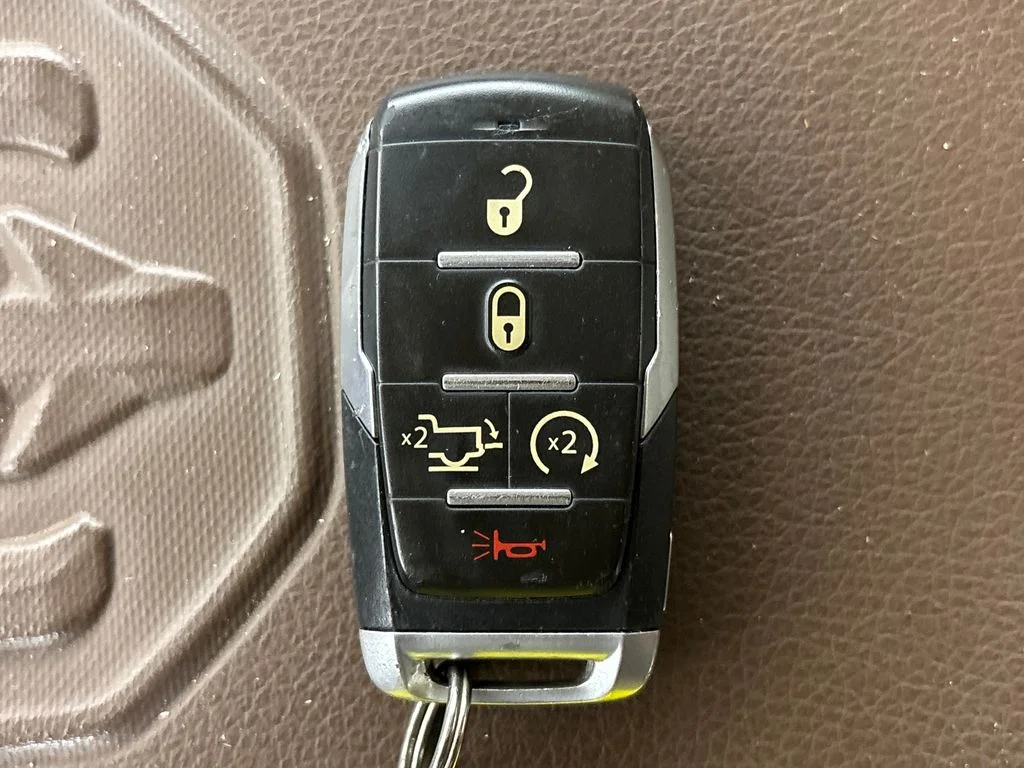 Used 2019 Silver Ram Laramie image 34
