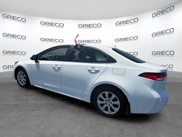 Used 2025 White Toyota LE image 5