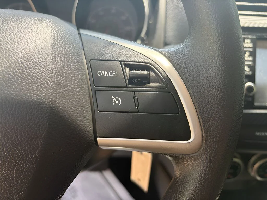 Used 2024 Silver Mitsubishi 2.0 ES image 17