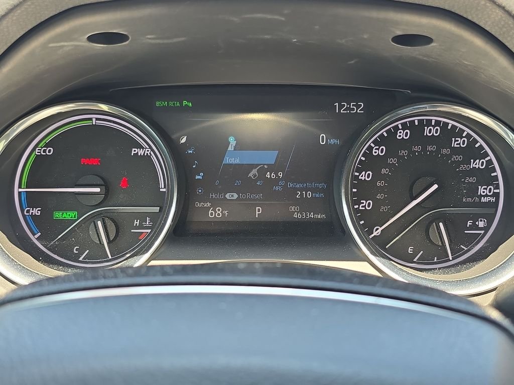 Used 2020 Beige Toyota XLE image 16