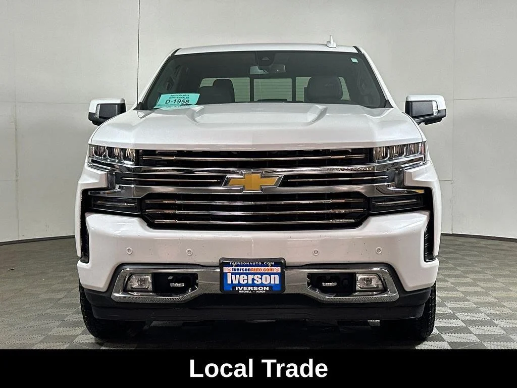 Used 2019 Iridescent Pearl Tricoat Chevrolet High Country image 3