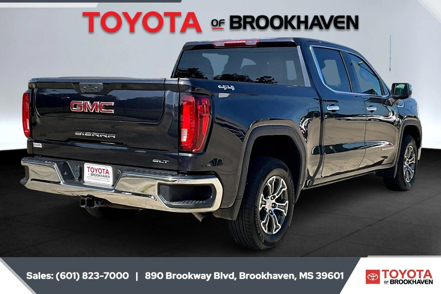 Used 2024 Titanium Rush Metallic GMC SLT image 11