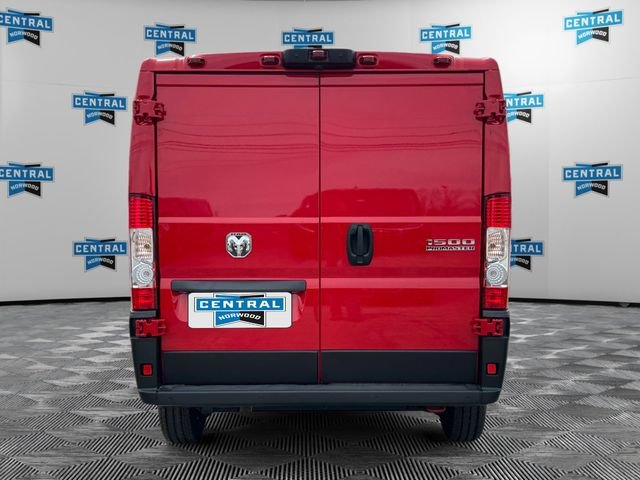 New 2026 Flame Red Clear-Coat Exterior Paint Ram Low Roof image 4