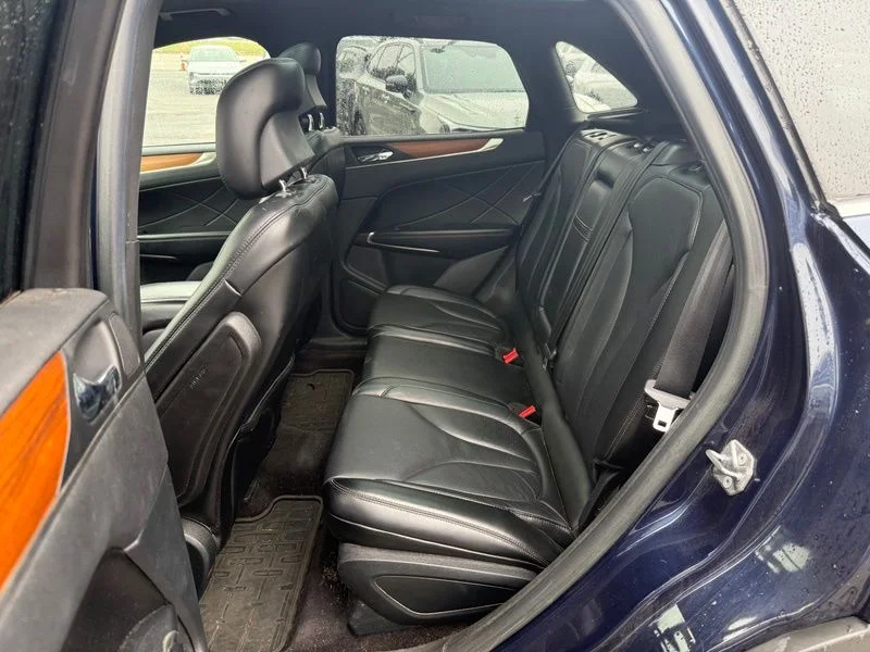 Used 2017 Black Lincoln Reserve image 10