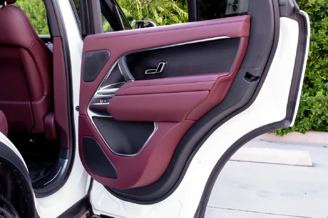 2026 Land Rover Range Rover SE - Photo 56