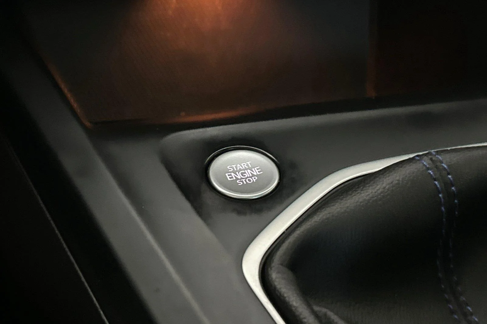 Used 2022  Volkswagen 4DR image 23
