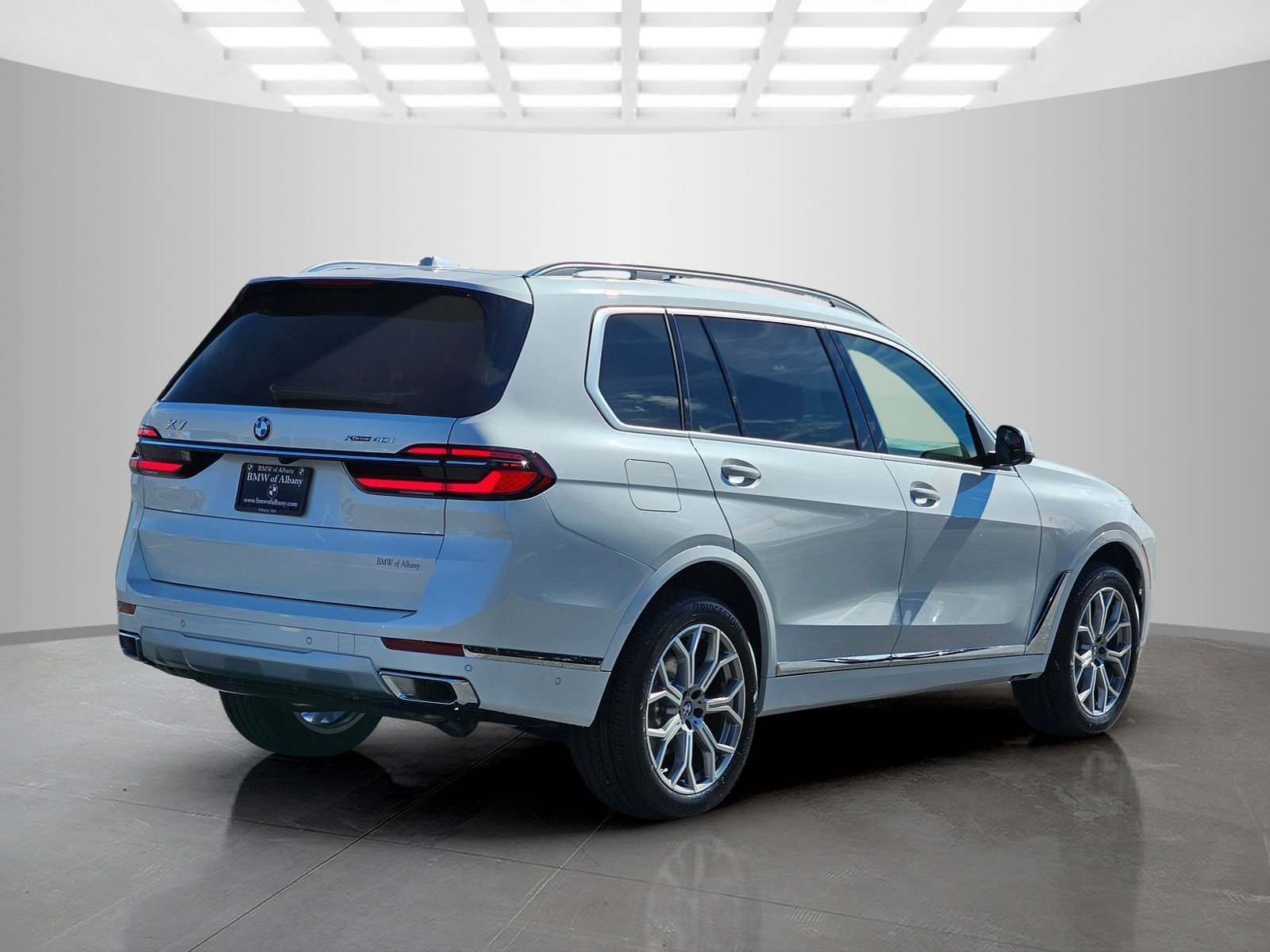 Used 2026 Mineral White Metallic BMW xDrive40i image 6