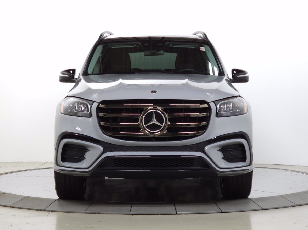 Used 2024  Mercedes-Benz GLS 580 image 12