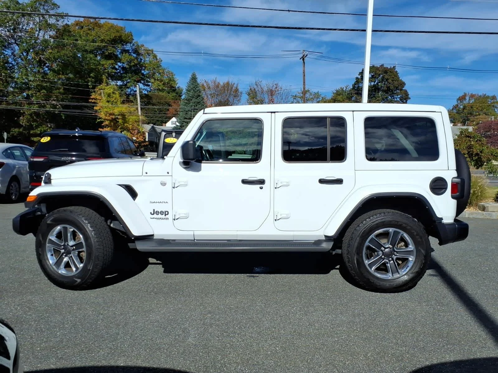Certified Used 2022 Bright White Clearcoat Jeep Unlimited Sahara image 12