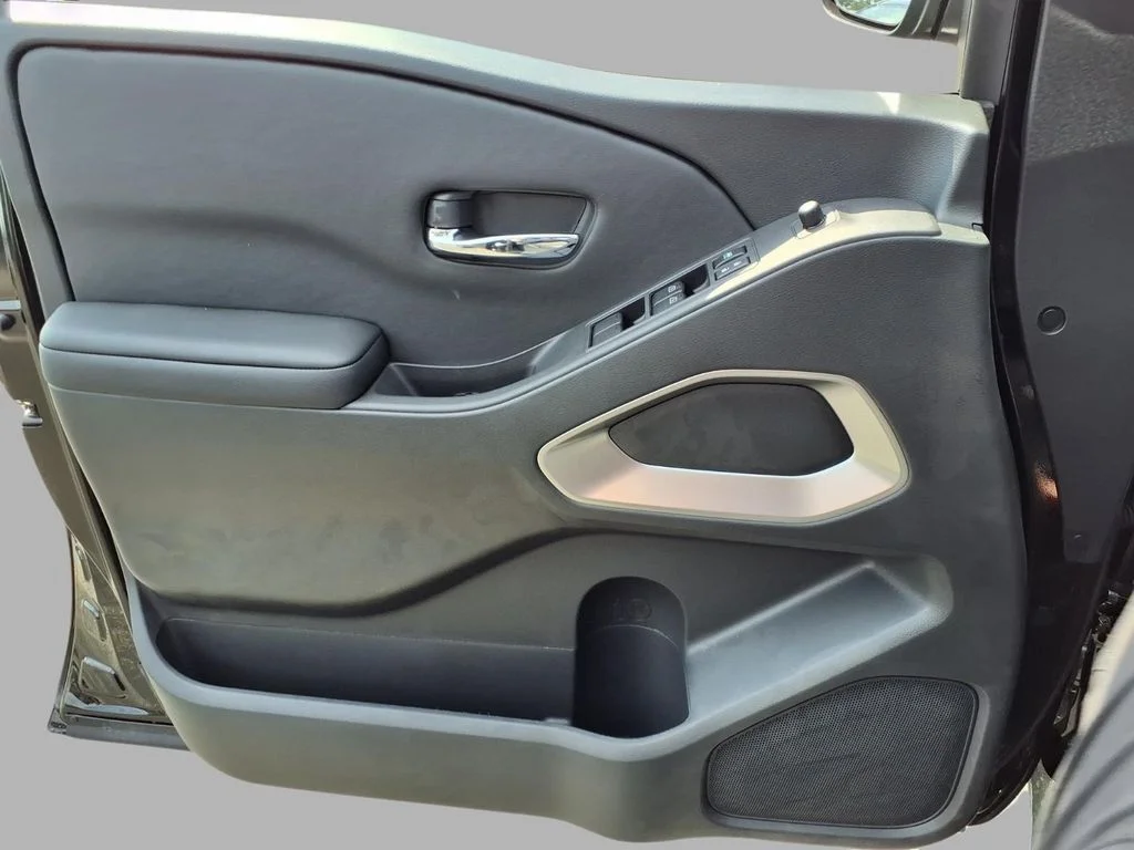 2026 Nissan Frontier SV - Photo 17