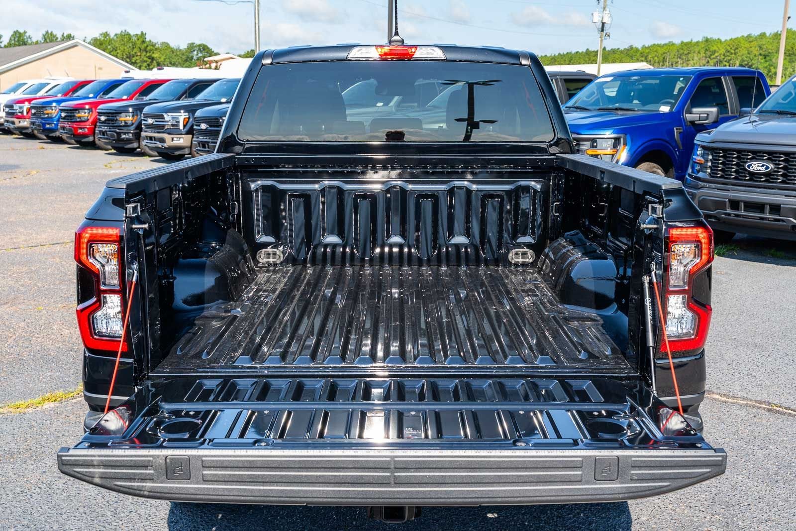 New 2026 Shadow Black Ford XLT image 11