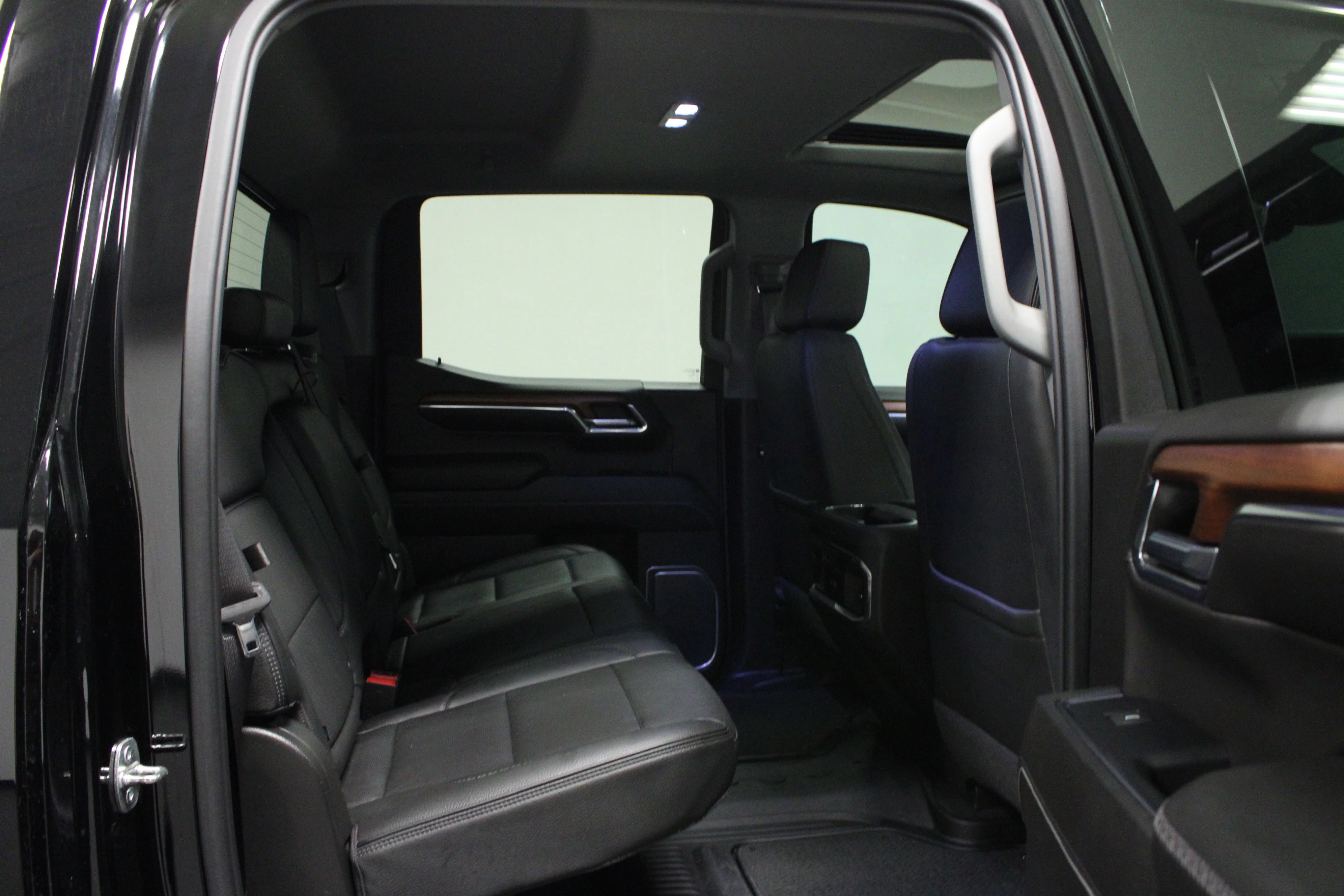 Used 2023 Onyx Black GMC Denali image 15