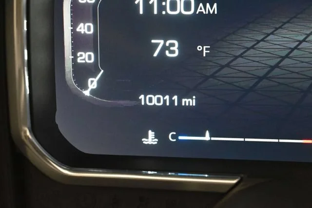Used 2026 Summit White GMC AT4 image 15
