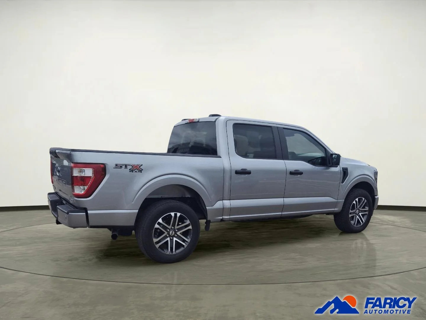 Used 2023 Iconic Silver Ford XL image 5