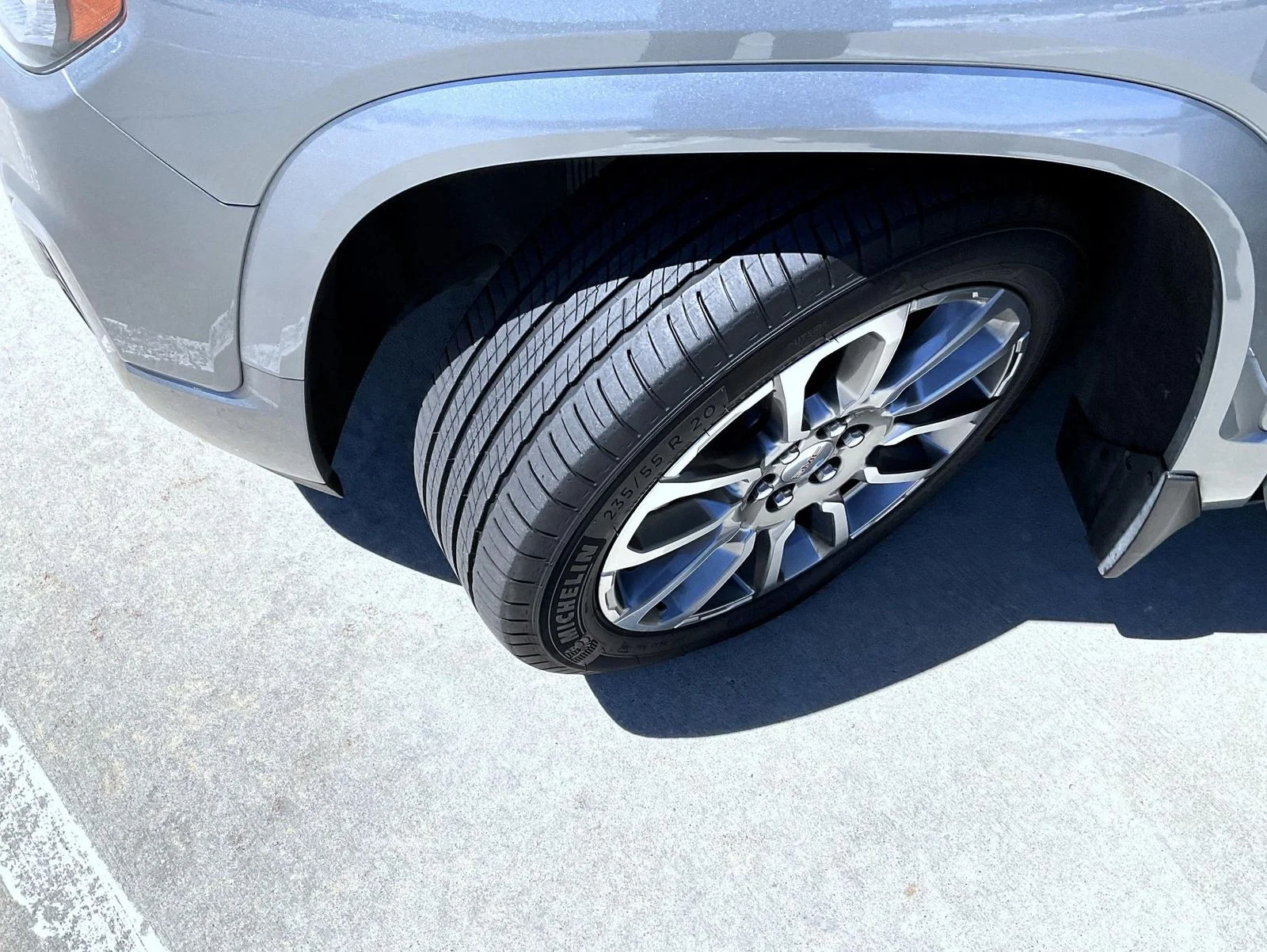 Used 2023 Silver GMC Denali image 25
