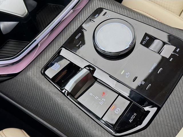 New 2026 White Metallic BMW 30 xDrive image 17