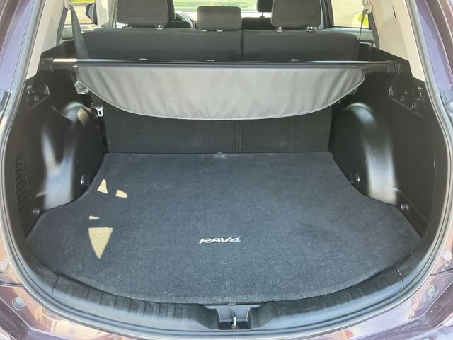 Used 2018 Black Toyota XLE image 23