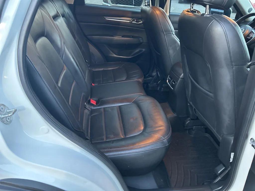 Used 2018 White Mazda Grand Touring image 25