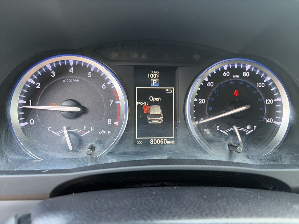 Used 2016 White Toyota XLE V6 image 37