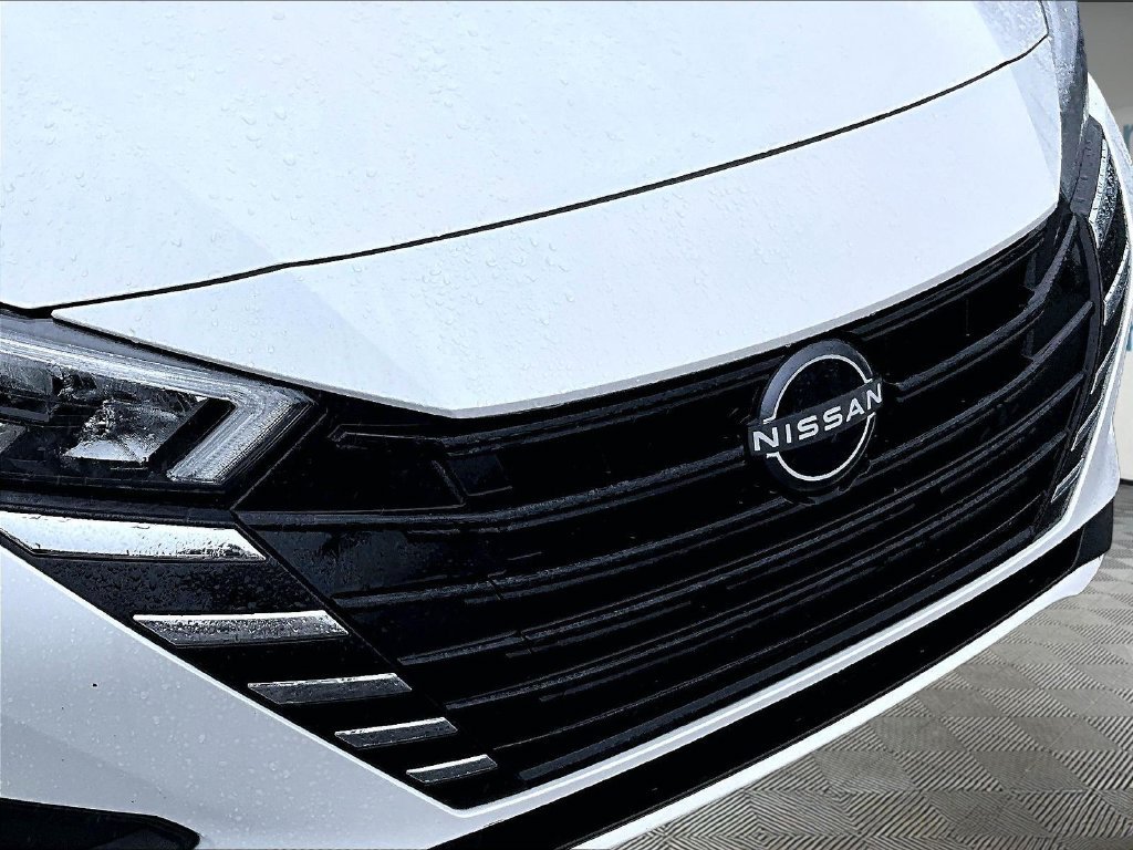 Used 2025 White Nissan 1.6 SV image 31