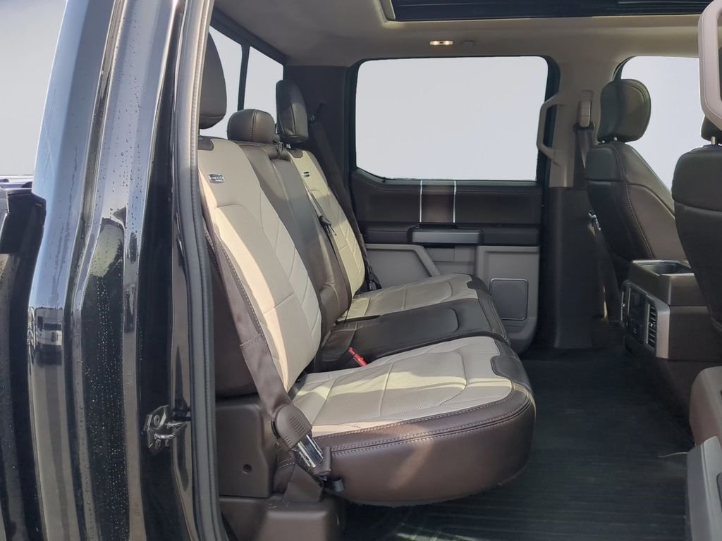 Used 2019  Ford Limited image 20