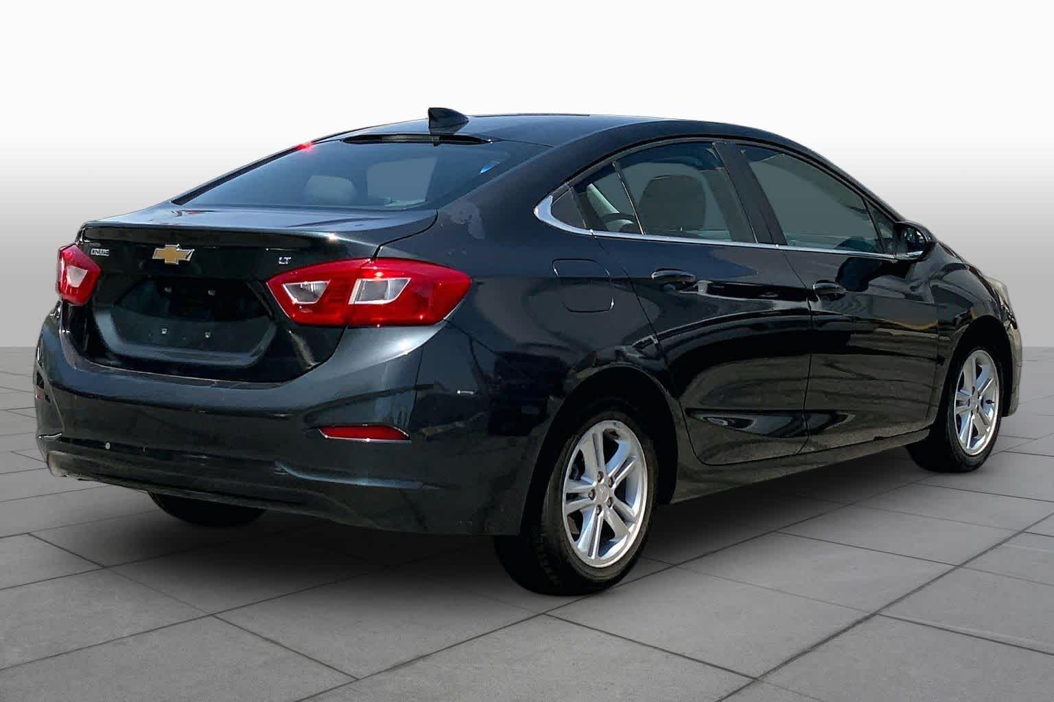 Used 2018 Graphite Metallic Chevrolet LT image 13