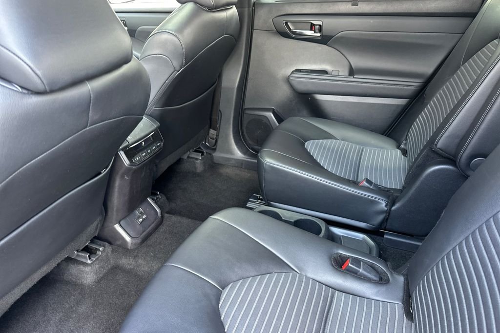 2024 Toyota Highlander XSE - Photo 11