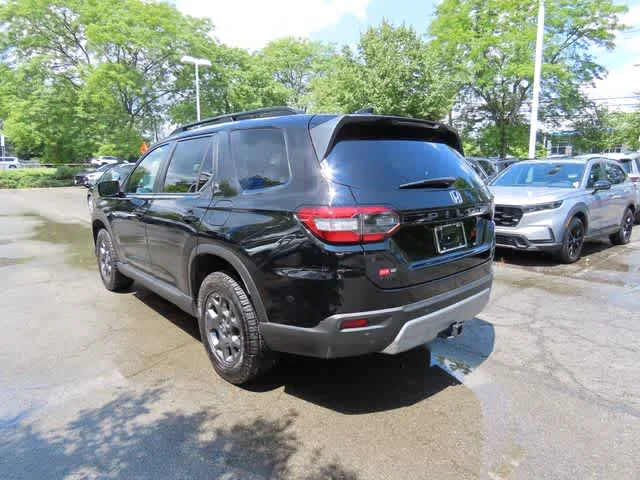 Certified Used 2025 Crystal Black Pearl Honda TrailSport image 4