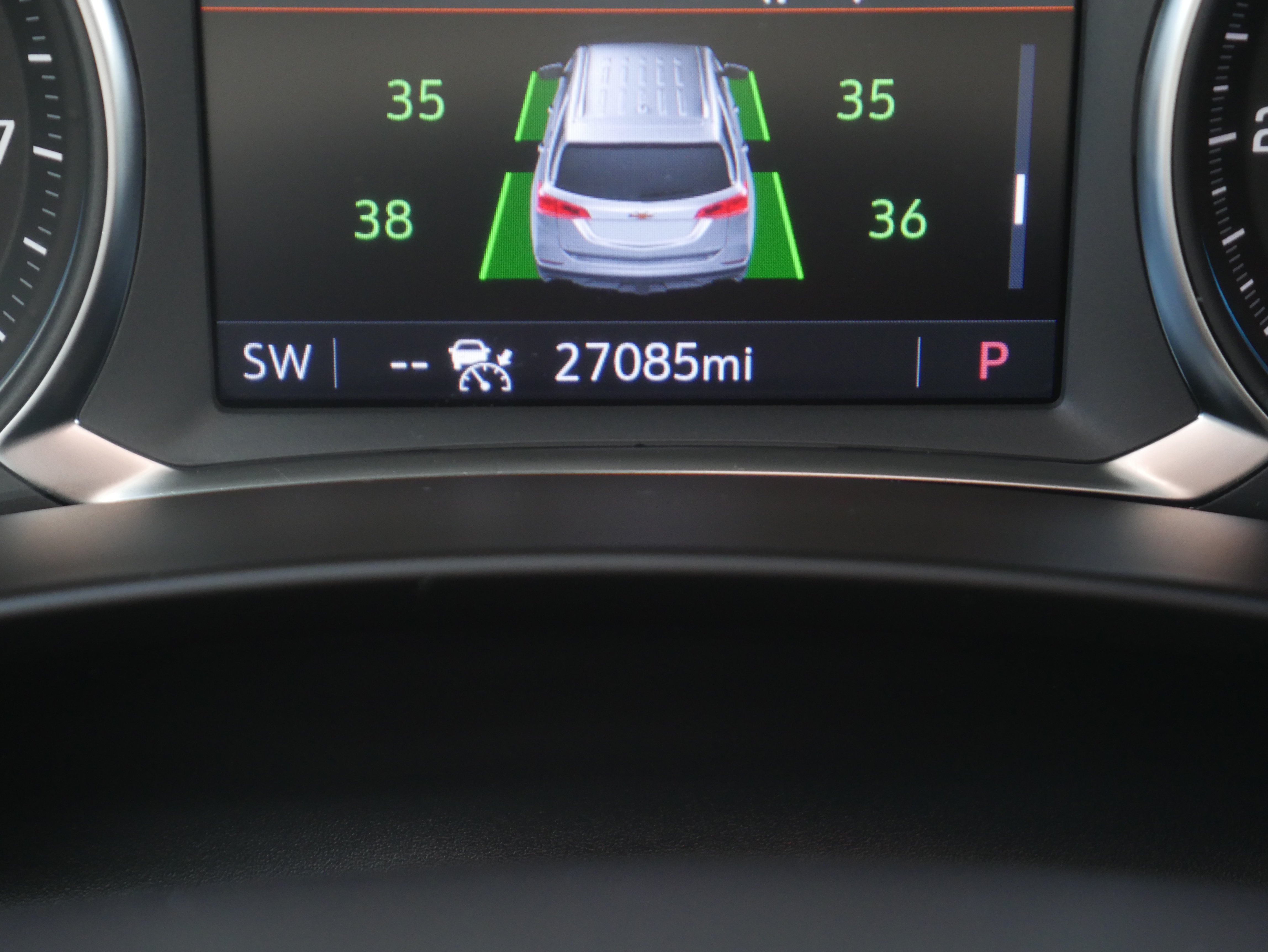 Used 2024 Summit White Chevrolet LT image 30